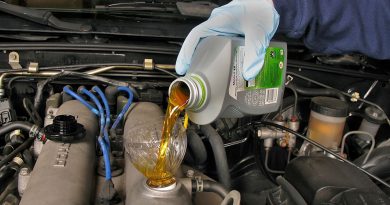 Tầm quan trọng của dầu nhớt ô tô với động cơ xe